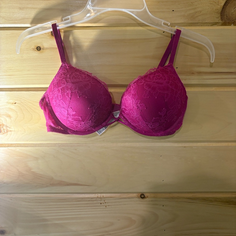 Victoria's Secret Fuchsia Lace Bra